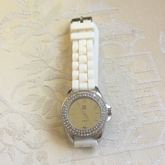 NY&Co Rhinestone Watch - Picture 2 of 3